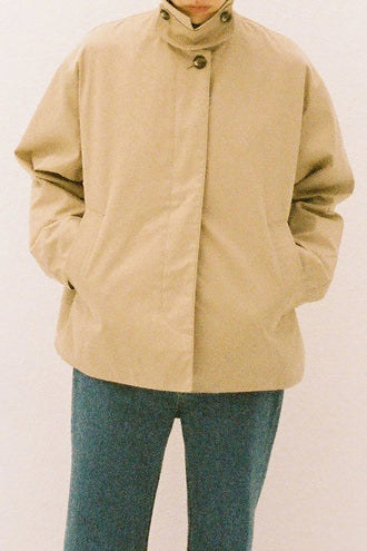 The Kyanite Jacket Beige