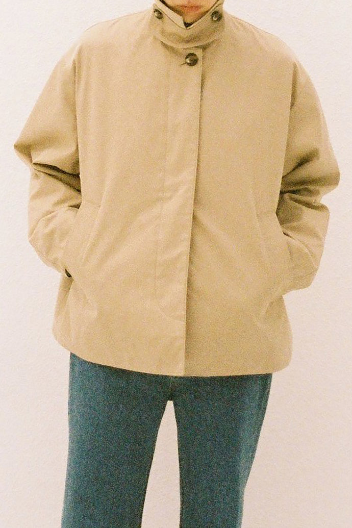 The Kyanite Jacket Beige