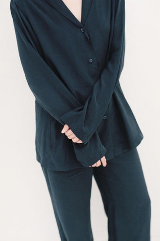 The Sea Blue Chalcedony Jacket Black