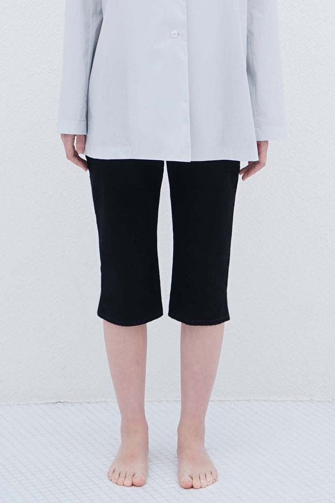 The Hematite Jean Short Black